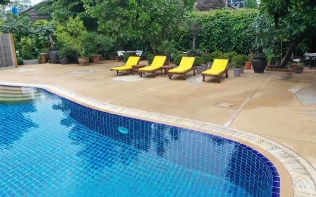 Tropica Bungalow Resort