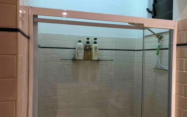 Cosy Erko 2 Bedroom Home on Edge of Sydney City Centre