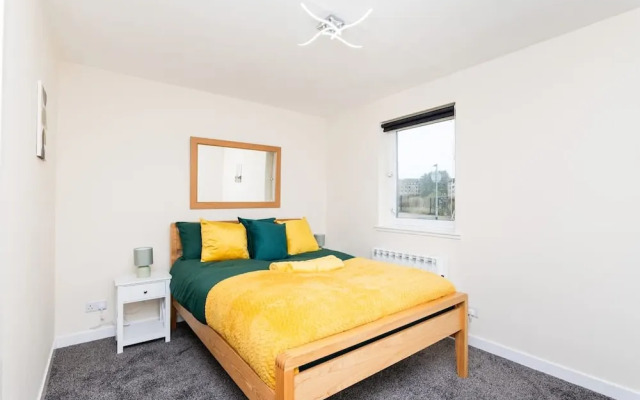 1 Bed-ground Floor-free Parking