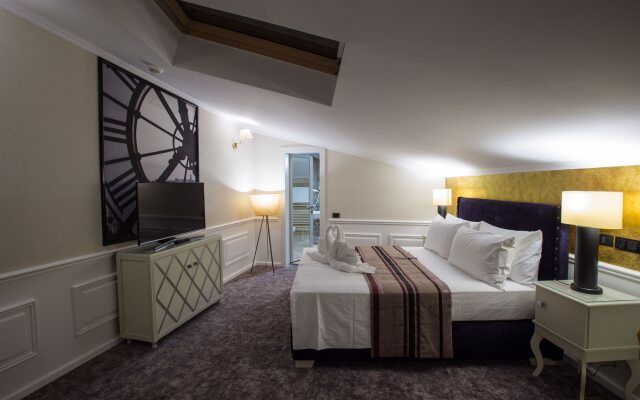 Peninsula Boutique Hotel