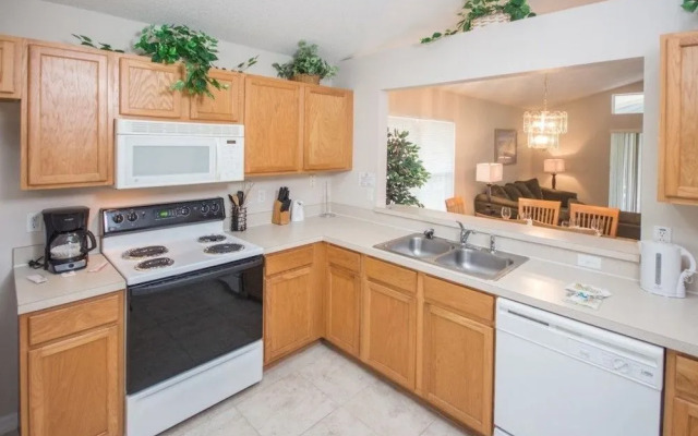 Deborah's Westridge Villa by RedAwning