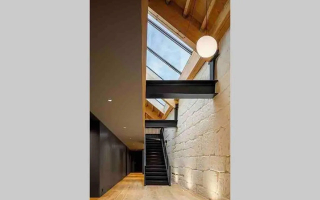 BOUTIQUE Rentals-Art & Charm II Apt w/ Terrace