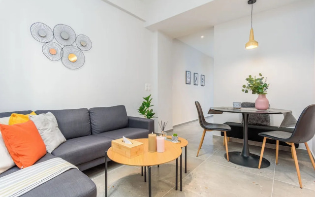 Penelope's Charming 2-BR Apt in Athens