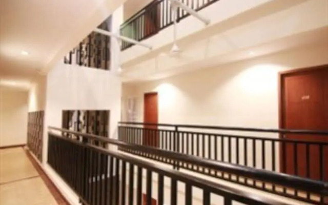 Cilandak Heights Hotel