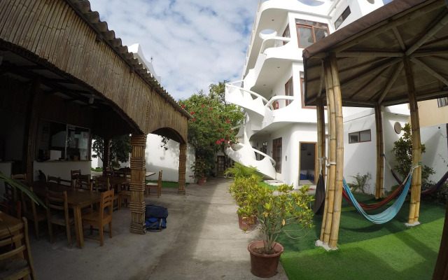 Gran Hostal Tintorera