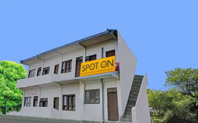 SPOT ON 70159 Friends Service Appartment