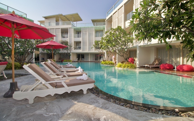 The Sea - Cret Hua Hin