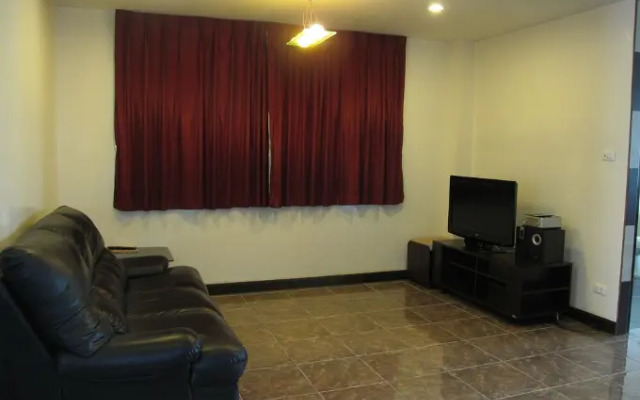 Rouge Service Apartment