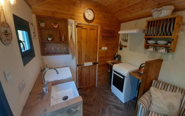 Shepherds Hut With hot tub on Anglesey North Wales
