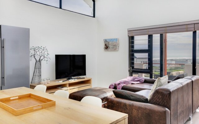 Azure 201 On Big Bay