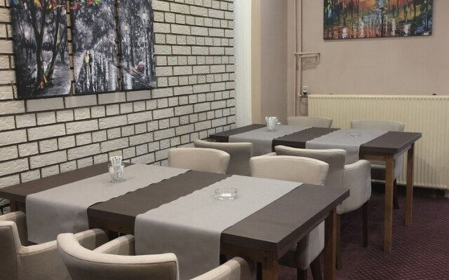 Djerdan Hotel