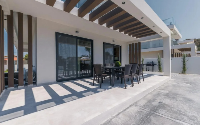 Villa Infinity Theo With 4 Bedrooms and 4 Bathrooms