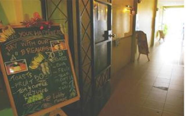 OYO 1054 Phuket Backpacker Hostel