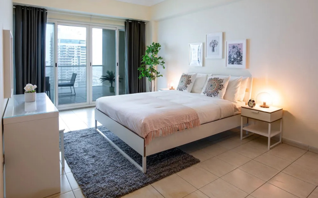 Higuests Vacation Homes Global Lake View - Hotel in ดูไบ - Photo 2
