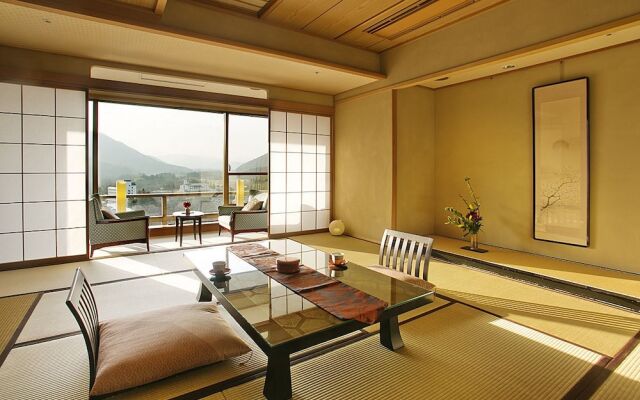 1000 Years of Tradition - Akiu Onsen Sakan