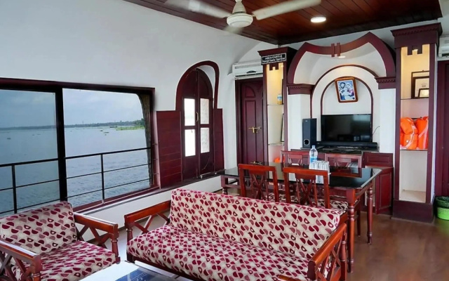 Aqua Jumbo Houseboats