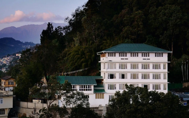 Summit Namnang Courtyard & Spa