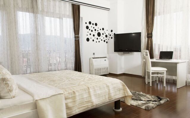 La Familia Residence