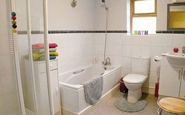 Bronhaul Farm Cottages