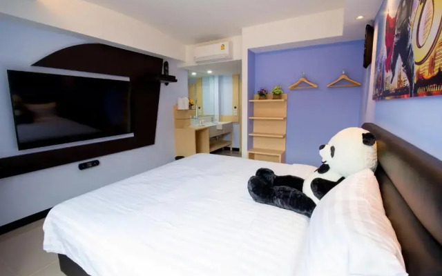 Lucky Panda Hotel