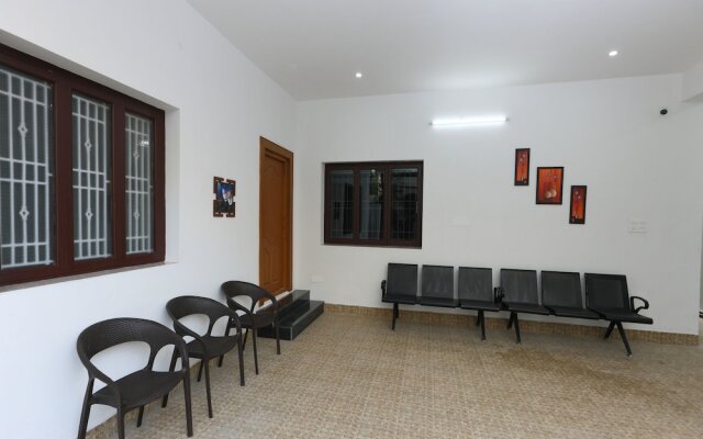 OYO 13858 Rithus Residency