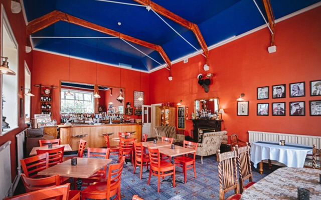 The Edgemoor Hotel