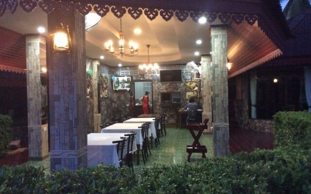 Two Tiger Resort & Spa