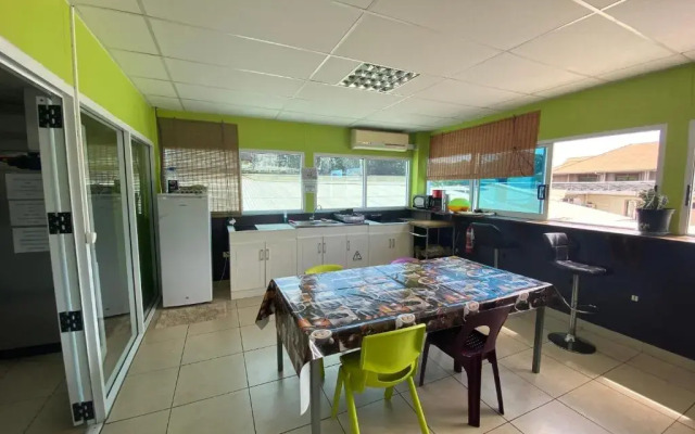 Mahana Lodge Hostel & Backpacker