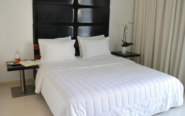 Galaxy Art Hotel