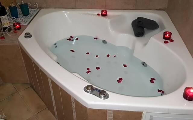 Zimmer Belev HaKikar- Dead sea