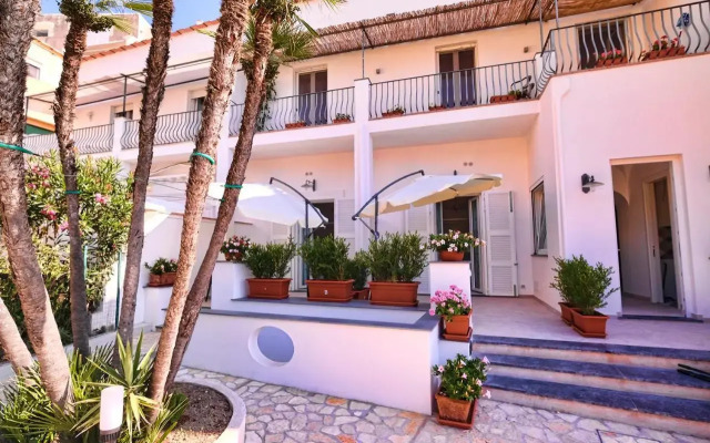 Villa Giardini Luxury Room