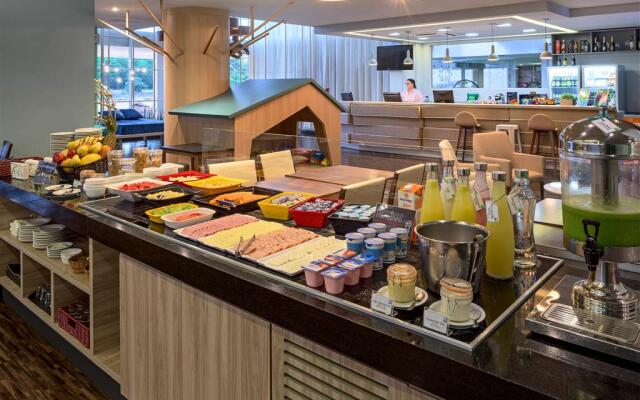 Golden Tower Maurílio Biagi