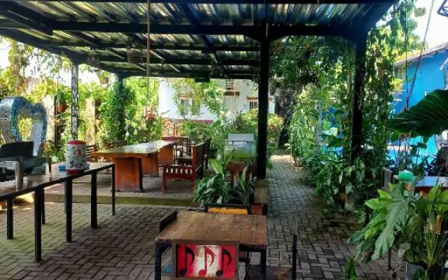 RedDoorz near Desa Wisata Kasongan