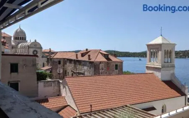 Studio Apartment Portal