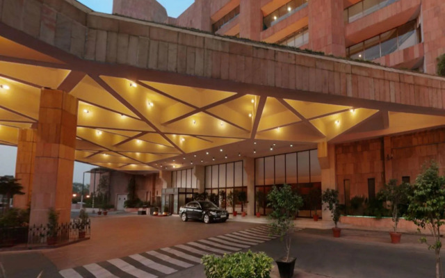 Hotel Samrat