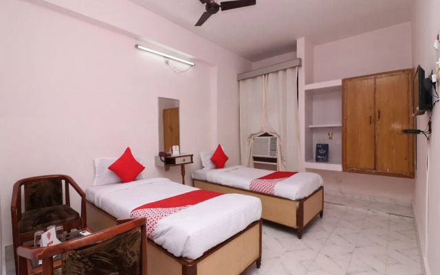 OYO 16112 Hotel Uruvela International