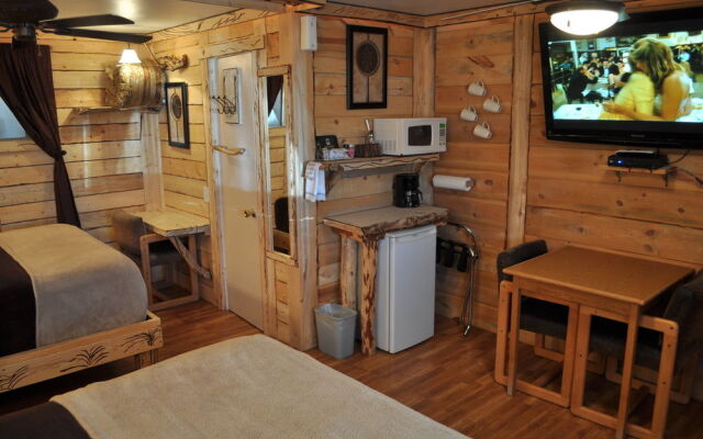 The Cedaredge Lodge