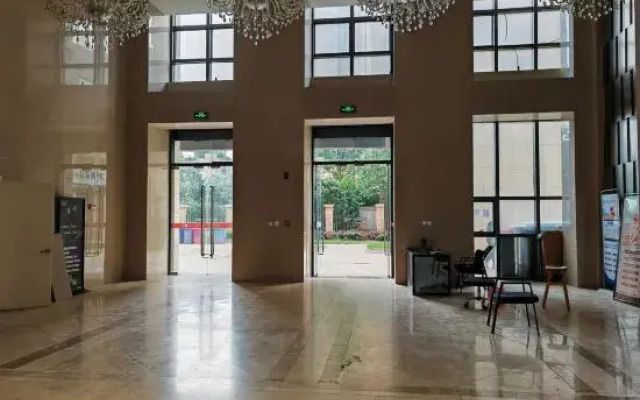 Luoyang Blue Whale Homestay (Wanda Plaza)