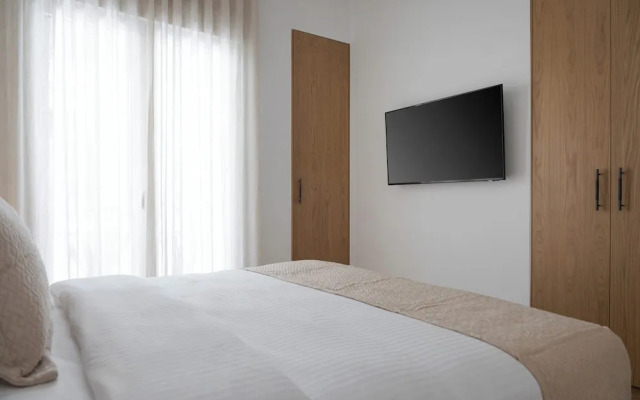 Kolonaki Athena Residence by Fineline