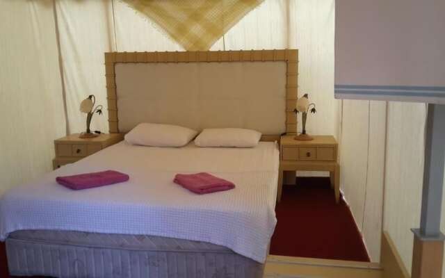 Secret Garden Bungalows Hotel