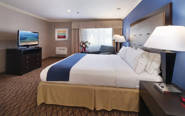 Holiday Inn Express Port Hueneme by IHG