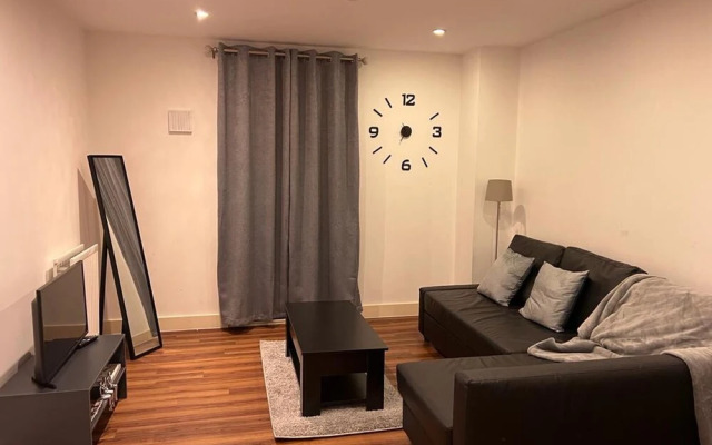 Lovely Luxury 1-bed Apartment in Wembley