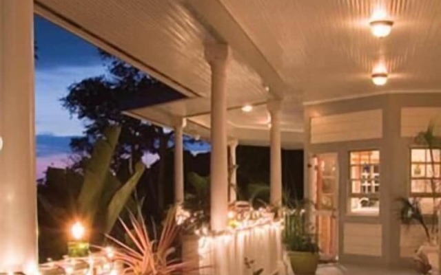 Ka'awaloa Plantation Bed & Breakfast