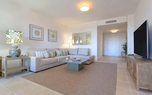 Exclusive 2BD Apartment Heated Pool Flamingos Golf