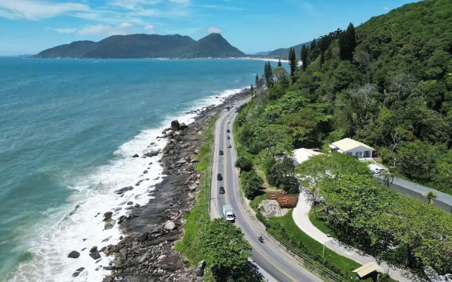 Beachfront Condominium in Morro das Pedras - Ftss