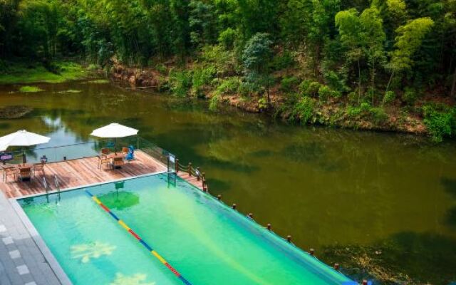Yibin Bamboo Sea Renjoy Hotel