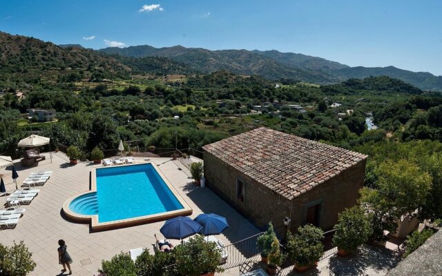 Gole Alcantara Botanical & Geological Park Argoturismo Il Borgo