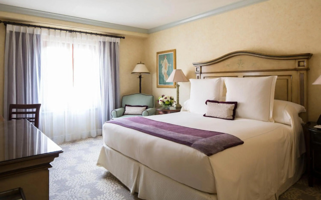 Delamar Greenwich Harbor