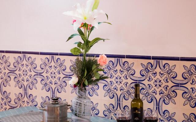 C01 - Blue Door City Townhouse