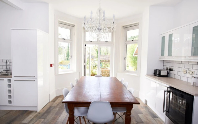 The Cedar Tree Apartment